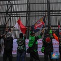 Potret Demo Ojol 17 September di DPR, Begini Tuntutannya