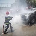 Update Demo RI Nular ke Tetangga, 2000 Massa Serbu Jalan-Mobil Dibakar