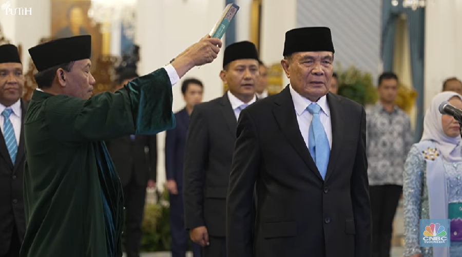 Menteri Koordinator Bidang Politik dan Keamanan (Menkopolkam ) Djamari Chaniago. (Tangkapan Layar Youtube) Menteri Koordinator Bidang Politik dan Keamanan (Menkopolkam ) Djamari Chaniago. (Tangkapan Layar Youtube)
