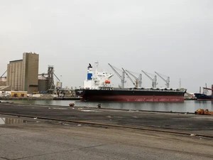 Makin Panas! Israel Bombardir Pelabuhan Yaman yang Dikuasai Houthi