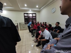 Saat Hakim Tegur Borgol di PN Cibinong: Ini Ruang Sidang