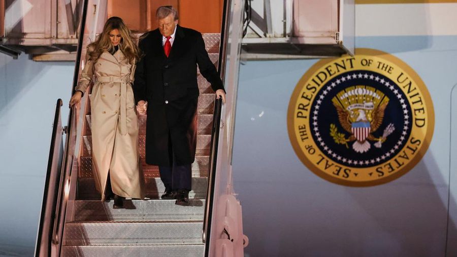 U.S. President Donald Trump and first lady Melania Trump disembark Air Force One as they arrive for their state visit to Britain, at London Stansted Airport near London, Britain, September 16, 2025. REUTERS/Chris Radburn