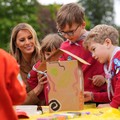 Gaya Melania Trump & Kate Middleton Main Bareng Pramuka-Bikin Tenda