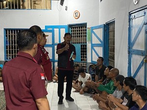 Ditjen Pas Razia Narkoba di Lapas Amuntai Kalsel, Napi Dites Urine