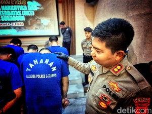Ditanya Polisi, Pengedar Ganja di Sukabumi Ungkap Tobat