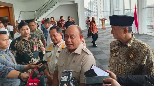 Bos BGN Mendadak Ditelepon Prabowo Soal Isu Minyak Babi Food Tray MBG