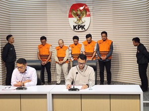 KPK: Duit Korupsi Kredit Fiktif Bank Jepara Artha Buat Umrah 3 Tersangka