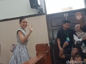 Video: Saat Nikita Mirzani Bentak JPU di Persidangan