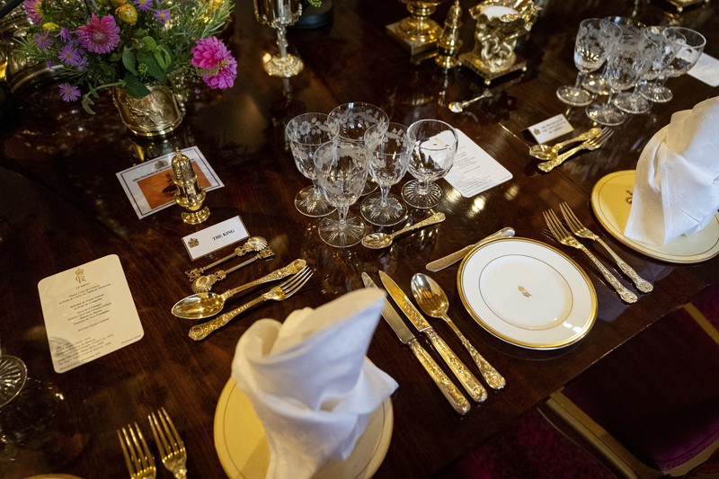 Pipers rehearse next to the banquet table in St George's Hall, Windsor Castle, Berkshire, ahead of the state banquet for U.S. President Donald Trump and his wife, First Lady Melania Trump, on day one of their second state visit to the UK, Wednesday September 17, 2025.    Aaron Chown/Pool via REUTERS
