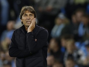 Jangan Pernah Ragukan Conte di Napoli