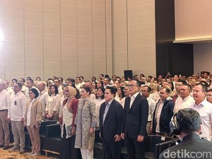 Salam Perpisahan Pegawai Kementerian BUMN ke Erick Thohir