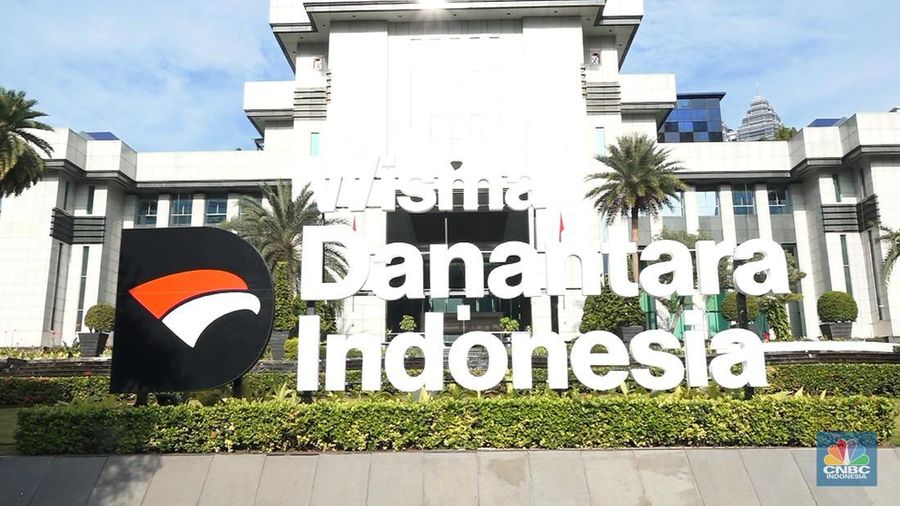 Menteri Sekretaris Negara Prasetyo Hadi menyebut pemerintah membuka opsi Kementerian BUMN dilebur ke Daya Anagata Nusantara (Danantara).
