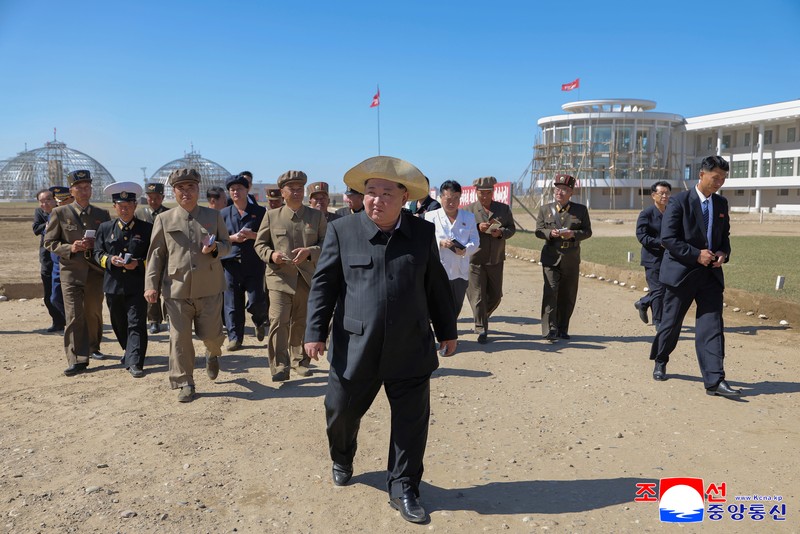 North Korean leader Kim Jong Un oversees the testing of drones at an undisclosed location in North Korea, September 18, 2025, in this picture released by the Korean Central News Agency. KCNA via REUTERS    ATTENTION EDITORS - THIS IMAGE WAS PROVIDED BY A THIRD PARTY. REUTERS IS UNABLE TO INDEPENDENTLY VERIFY THIS IMAGE. NO THIRD PARTY SALES. SOUTH KOREA OUT. NO COMMERCIAL OR EDITORIAL SALES IN SOUTH KOREA.     TPX IMAGES OF THE DAY