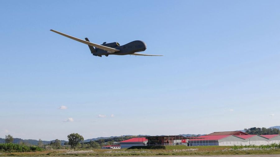 North Korean leader Kim Jong Un oversees the testing of drones at an undisclosed location in North Korea, September 18, 2025, in this picture released by the Korean Central News Agency. KCNA via REUTERS    ATTENTION EDITORS - THIS IMAGE WAS PROVIDED BY A THIRD PARTY. REUTERS IS UNABLE TO INDEPENDENTLY VERIFY THIS IMAGE. NO THIRD PARTY SALES. SOUTH KOREA OUT. NO COMMERCIAL OR EDITORIAL SALES IN SOUTH KOREA.     TPX IMAGES OF THE DAY