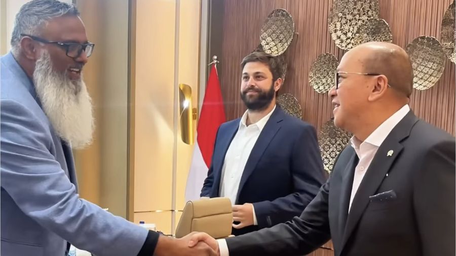 Perusahaan teknologi global asal Amerika Serikat, Oracle Corporation, yang dikenal sebagai pionir dalam basis data, layanan cloud, dan solusi Artificial Intelligence (AI), berencana berinvestasi di Indonesia. (Instagram/rosanroeslani)