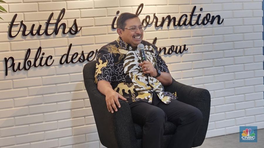 Sekretaris Jenderal Kementerian Komunikasi dan Digital (Komdigi), Ismail saat acara Ngopi Bareng di Kantor Komdigi, Jumat (19/9/2025). (CNBC Indonesia/Intan)