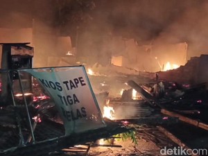 20 Kios Oleh-oleh di Purwakarta Hangus Terbakar, Ini Penyebabnya