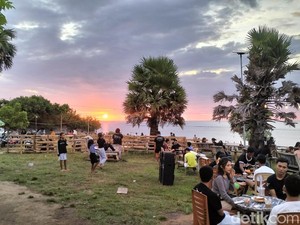 Menikmati Senja di Cafe Tebing Bute Lasiana