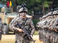 Ramai Anak Chaebol Berlama-lama Ikut Wajib Militer, Fenomena Apa?