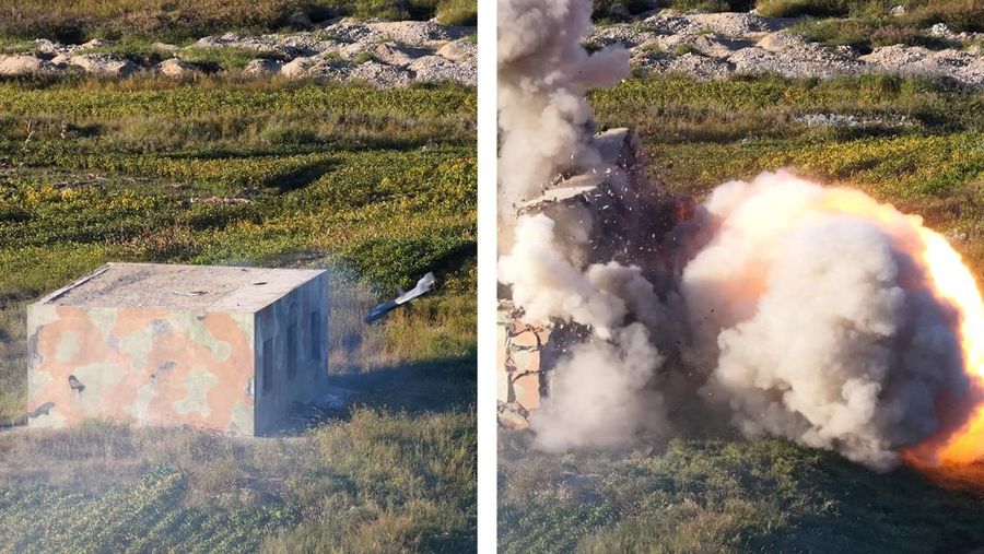 Pemimpin Korea Utara Kim Jong-un mengawasi langsung uji coba drone pada lokasi yang dirahasiakan di Korea Utara. (KCNA via REUTERS)