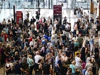 7 Fakta Serangan Lumpuhkan 3 Bandara Besar, Puluhan Penerbangan Batal
