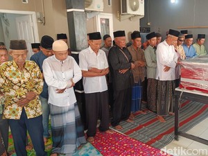 Satu Korban Longsor Freeport Dimakamkan di Kesugihan Cilacap