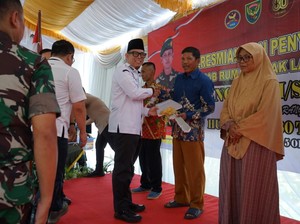 Warga OKU Terbantu Rumahnya Direhab TNI, Ini Kata Bupati Teddy