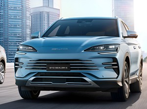 BYD Serius Tantang Toyota-Honda Cs, Rilis Mobil Hybrid Pertamanya di Jepang