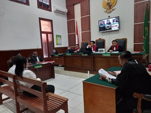 Jan Hwa Diana Bos Sentosa Seal Dituntut 8 Bulan di Kasus Perusakan Mobil