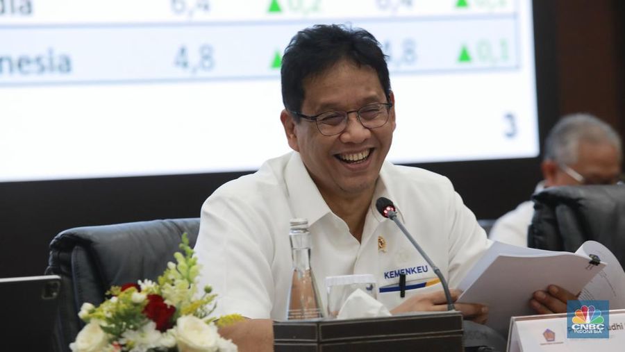 Menteri Keuangan Purbaya Yudhi Sadewa dalam memberi pemaparan APBN Kita di Kantor kementerian Keuangan, Jakarta, Senin, (22/9/2025). (CNBC Indonesia/Muhammad Sabki)