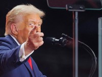 Malapetaka Visa Trump, Raksasa Teknologi Terancam Tumbang