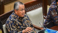Gubernur BI Yakin Rupiah Tak Lama di Rp 18.000, Bisa Menguat ke Rp 16.800