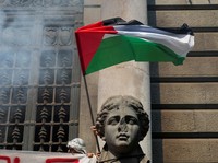Potret Dukungan untuk Palestina Meluas di Eropa, Italia Bergelora!