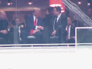 Video: Sempat Memanas, Trump-Elon Musk Bertemu & Berjabat Tangan