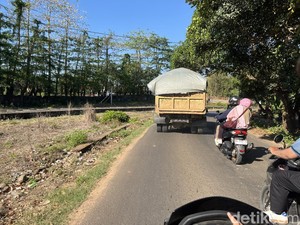 BPD Moncongloe Kesal Truk Tambang Bebas Beroperasi 24 Jam Tanpa Penertiban
