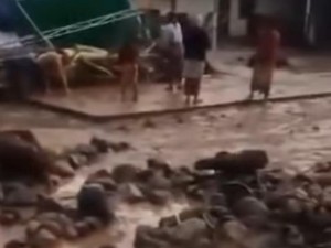 Banjir Bandang Terjang OKU Selatan: 3 Orang Hilang, 3 Rumah Terbawa Arus