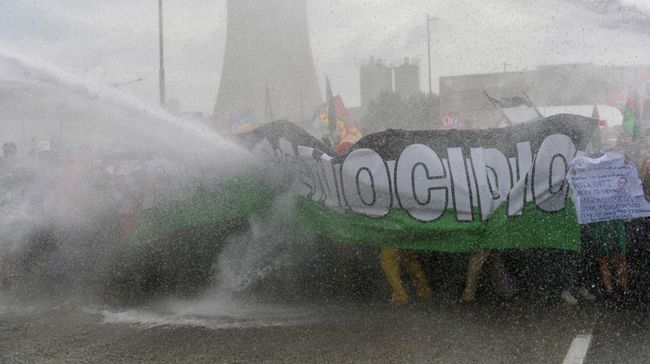 Italia 'Pecah'! Ribuan Warga ke Jalan, Demo Pro Palestina Anti Israel