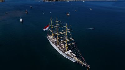 KRI Bima Suci Tinggalkan Makassar, Lanjut Berlayar ke Surabaya