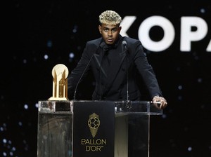 Lamine Yamal Menangi Kopa Trophy 2025