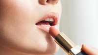Bibir Kering Susah Pakai Lipstik Cream? Ini Cara Pilih Berdasarkan Formulanya