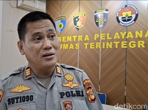 Tangis AKP Sutioso Ceritakan Pasutri Tunawiswa Tak Ada Uang Makamkan Bayinya