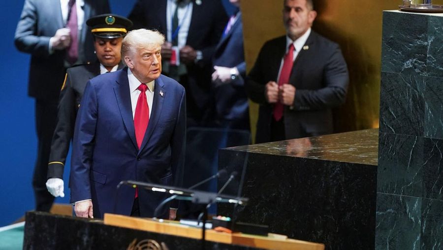 Presiden AS Donald Trump berpidato di Sidang Umum Perserikatan Bangsa-Bangsa ke-80, di New York City, New York, AS, 23 September 2025.