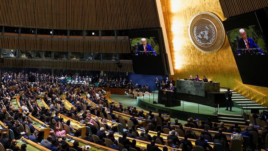 Presiden AS Donald Trump berpidato di Sidang Umum Perserikatan Bangsa-Bangsa ke-80, di New York City, New York, AS, 23 September 2025. (REUTERS/Alexander Drago)
