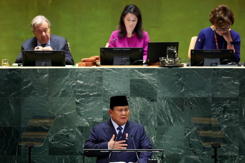 Presiden Indonesia Prabowo Subianto berpidato di Sidang Umum Perserikatan Bangsa-Bangsa ke-80 di Markas Besar PBB di New York, AS, 23 September 2025. (REUTERS/MIKE SEGAR)