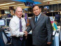 Prabowo Tiba-Tiba Bertemu Miliarder Michael Bloomberg, Ada Apa?