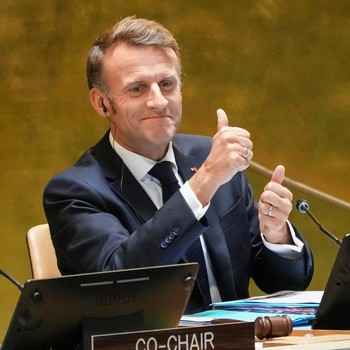 Detik-Detik Macron Akui Negara Palestina, Prabowo Berdiri Tepuk Tangan