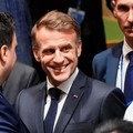 Kocak, Detik-Detik Macron Kena 