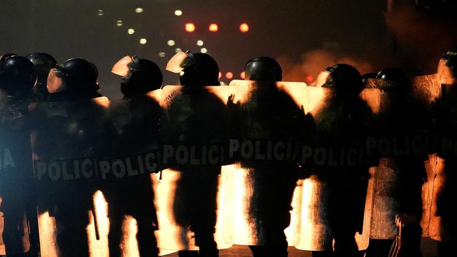 Ratusan warga Gen Z Peru kembali turun ke jalan berdemo memprotes praktik korupsi, kejahatan kelompok kriminal 