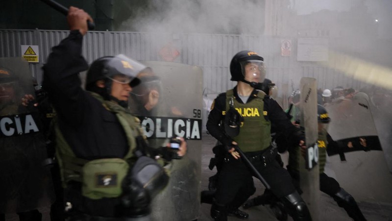 Ratusan warga Gen Z Peru kembali turun ke jalan berdemo memprotes praktik korupsi, kejahatan kelompok kriminal 