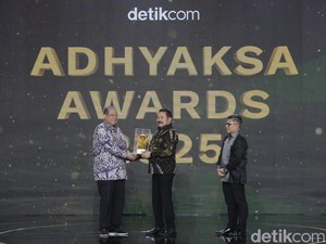 Transmedia Beri Penghargaan Tokoh Progresif dalam Penegakan Hukum ke Jaksa Agung